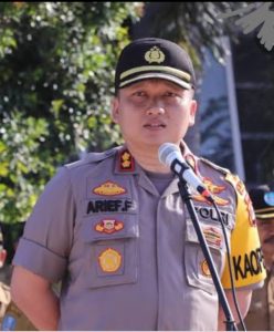 Kapolres Gresik Bermitra Dengan Media Sisir Warga Terdampak Covid-19 Yang Belum Dapatkan Bansos