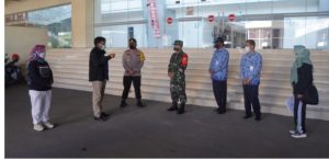 Kapolres Gresik Cek Kesiapan Ruang Isolasi Pasien Covid-19 di Stadion Gelora Joko Samudro