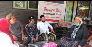 KH.Dilla Pengasuh Pondok Watubodo Mantap Dukung Menangkan Paslon Gus Yani-Neng Min