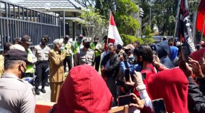 Aliansi GEPAL Geruduk Pemkab Gresik Tuntut BLT JPS tahap ll Segera Dicairkan