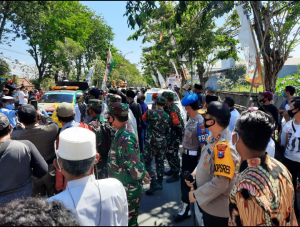 Pengamanan Pendaftaran Cabup dan Cawabup 2020 di Kantor KPUD Gresik