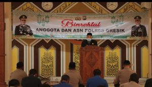 Gelar Binrohtal Kapolres Gresik Ajak Anggota Tingkatkan Iman dan Taqwa