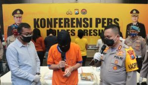 Polres Gresik Gerebek Warung Kopi Tempat Prostitusi dan Mucikari