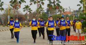 Kapolres Gresik Bersama Anggota Ikuti Tes Kesamaptaan Jasmani