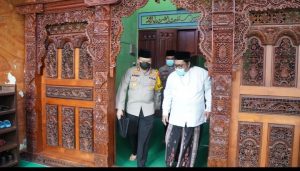 Kapolres Gresik Silaturahmi ke Pengurus Ponpes Nur Muhammad Jalin Kamtibmas Yang Kondusif