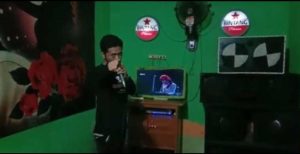 Viral Video Hina Bang KARNA Pakai Kaos, Terus Bersholawat di Eks Lokalisasi Desa Kotakan