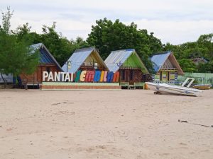 Pantai Sembilan Sumenep, Pantai Terhits  yang Penuh Dengan Sejuta Keindahan yang Mempesona