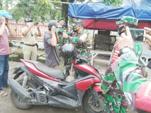 Kapolres Pelabuhan Tanjung Perak Laksanakan Operasi Yustisi PPKM Bersama Dandim Surabaya Utara