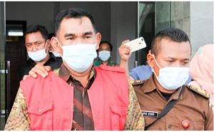 Korupsi Dana Desa, Kades Dooro Menyandang Status Tersangka dan Ditahan Kejari Gresik