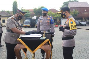Kapolres Pasuruan Pimpin Sertijab Empat Kapolsek, Ingatkan Penanganan Covid-19