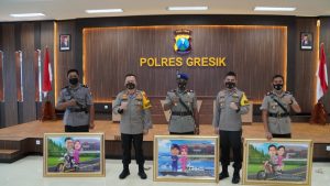 Kapolres Pimpin Upacara Serah Terima Jabatan Dua Pejabat Utama dan Dua Kapolsek Jajaran Polres Gresik