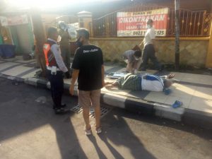 Kecelakaan Lalu Lintas Terjadi di Jalan Dr. Sutomo Kebomas Gresik