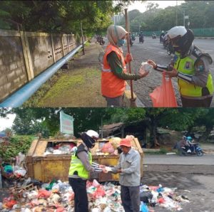 Srikandi Satlantas Polres Gresik Giat Baksos Bagikan Paket Sembako Kepada Warga Terdampak Covid-19