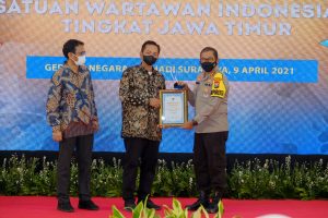 Kapolresta Sidoarjo Dinobatkan Sebagai Tokoh Kamtibmas dalam PWI Award 2021