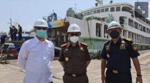 Kapal Tua dari Jepang Rp 28 Miliar Dijual Secara Ilegal, KSOP Gresik : Berbahaya untuk Pelayaran