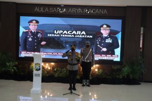 Rotasi 8 Perwira, Kapolres Gresik: Segera Adaptasi, Sukseskan Operasi Ketupat