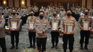 Humas Polda Jatim Raih 2 Kategori Penghargaan dari Divisi Humas Polri