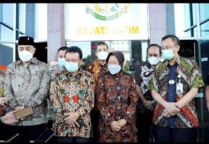 Menteri Sosial Bersama Walikota Surabaya Kunjungi  Kejaksaan Tinggi Provinsi Jatim