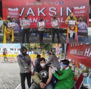 Ayoo Buruan !! Urus SIM di Satlantas Polres Gresik Dapat Vaksinasi Gratis