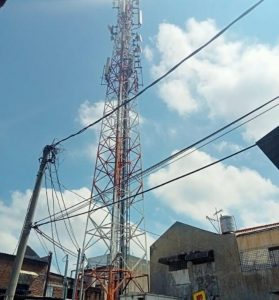 Diduga Protelindo Main Mata Untuk Izin Mendirikan Menara, Warga Semolowaru Menolak