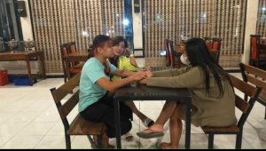 Curhatan Seorang Mantan Istri Direktur CV.Anjangsana Utama Bersama Kedua Putrinya