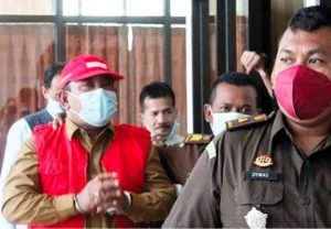 Camat Nonaktif Duduksampeyan, Suropadi Dituntut 8 Tahun Penjara, ini Tanggapan Penasehat Hukum Fajar Trilaksana