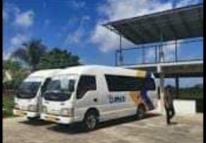 Dua Bus Damri Terkesan Mangkrak, ini Respon Pemerhati Masyarakat Bawean