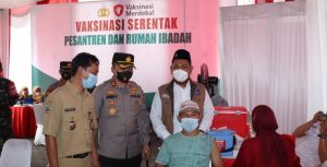 Kapolres Gresik Bersama Forkopimda Tinjau Vaksinasi Ponpes dan Rumah Ibadah