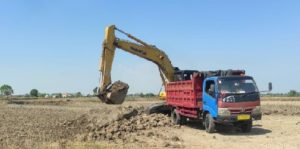 Tiga Titik Lokasi Sawah Menjadi Lahan Galian C Diduga Bodong di Benjeng, Mana Satpol PP dan APH
