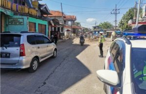 Polantas Polres Gresik Terjunkan Anggota Atur Lalu Lintas , Demi Kelancaran Jalan