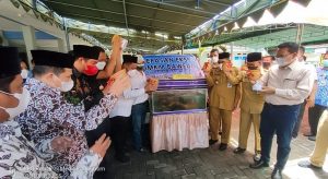 Bupati Gresik Gelar Pelepasan Ekspor Perdana Produk UMKM Bawean ke Manca Negara