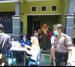 Pelaksanaan Vaksinasi Covid-19 Dosis 1 di Kampung Sidosermo