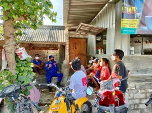 Satpolairud Polres Gresik Duduk Bersama Nelayan Gelar Sosialisasi Larangan Penggunaan Trawl