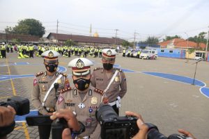 Kasatlantas Polrestabes Surabaya Siapkan Ratusan Personil Dalam Menanggulangi Perubahan Cuaca