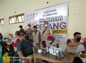 Kadin Gresik Gelar Vaksinasi Perangi Pandemi Covid-19 di Pulau Bawean