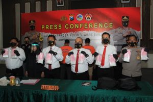 Dua Kurir Pengedar Narkoba Lintas Provinsi Ditangkap Satresnarkoba Polrestabes Surabaya
