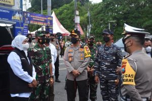 Sambut Nataru, Danrem 084/BJ Dampingi Forkopimda Jatim Tinjau Pos Pam dan Gereja