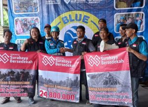 Kutahu Yang Kau Mau, Kolaborasi Komunitas Surabaya Bersedekah dan Posko Blue Helmet