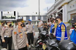 Polrestabes Surabaya Bersama Kasat Lantas Lakukan Pengecekkan Kendaraan
