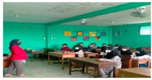 Guna Meningkatkan Prioritas Pelajar, MBKM UNTAG Surabaya Gelar Pendampingan Siswa SMP Bahrul Ulum Putut Jaya Surabaya