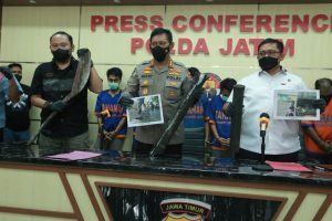 Komplotan Spesialis Pencurian Kabel Bawah Tanah Milik Telkom Diringkus Subdit III Jatanras Polda Jatim