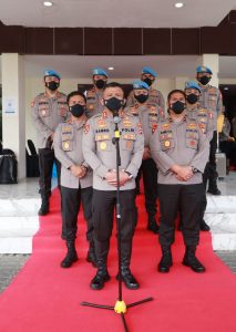 Kunker ke Polda Jatim, Kadiv Propam Polri Irjen Pol Ferdy Sambo Beri Penghargaan Kepada Anggota Bidpropam  Kinerja Terbaik