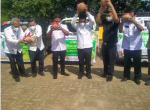 Bupati Gresik Lepas Ekspor Perdana Jeruk Nipis Kebonagung Kecamatan Ujungpangkah ke Mancanegara