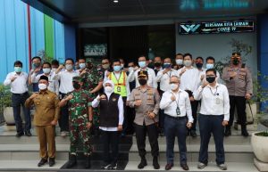 Forkopimda Jawa Timur Bersama Kapolres Gresik Tinjau Langsung Dua Pabrik Minyak di Gresik