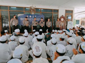 5 Mahasiswa Lulusan STIK-PTIK Gelar Silaturrahim ke Ponpes Darul Hikmah Burneh, Tingkatkan Pengabdian Tugas Polri
