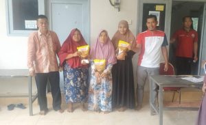PEMDES Kumalasa Gelar Pasar Minyak Goreng Murah Untuk Warga Tidak Mampu