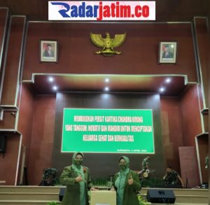 Anggota Persit Anak Ranting 3 Denpom V/2 , Jadi Pemenang Desain Logo HUT ke 76 Persit KCK Tingkat PD V/Brawijaya
