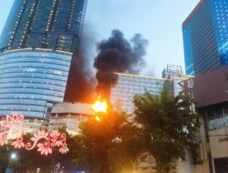 Tunjungan Plaza Surabaya Terbakar Menjelang Petang