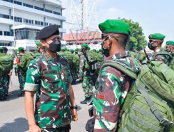 Pangdam V/Brawijaya Sambut Kepulangan Prajurit Yonif Mekanis 521/DY Satgas Pamrahwan Papua di Dermaga Ujung Makoarmada