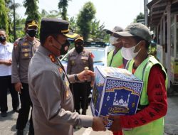 Banyak Bantu Tugas Kepolisian, Kapolres Blitar Kota Berikan Bingkisan Lebaran Kepada Supeltas